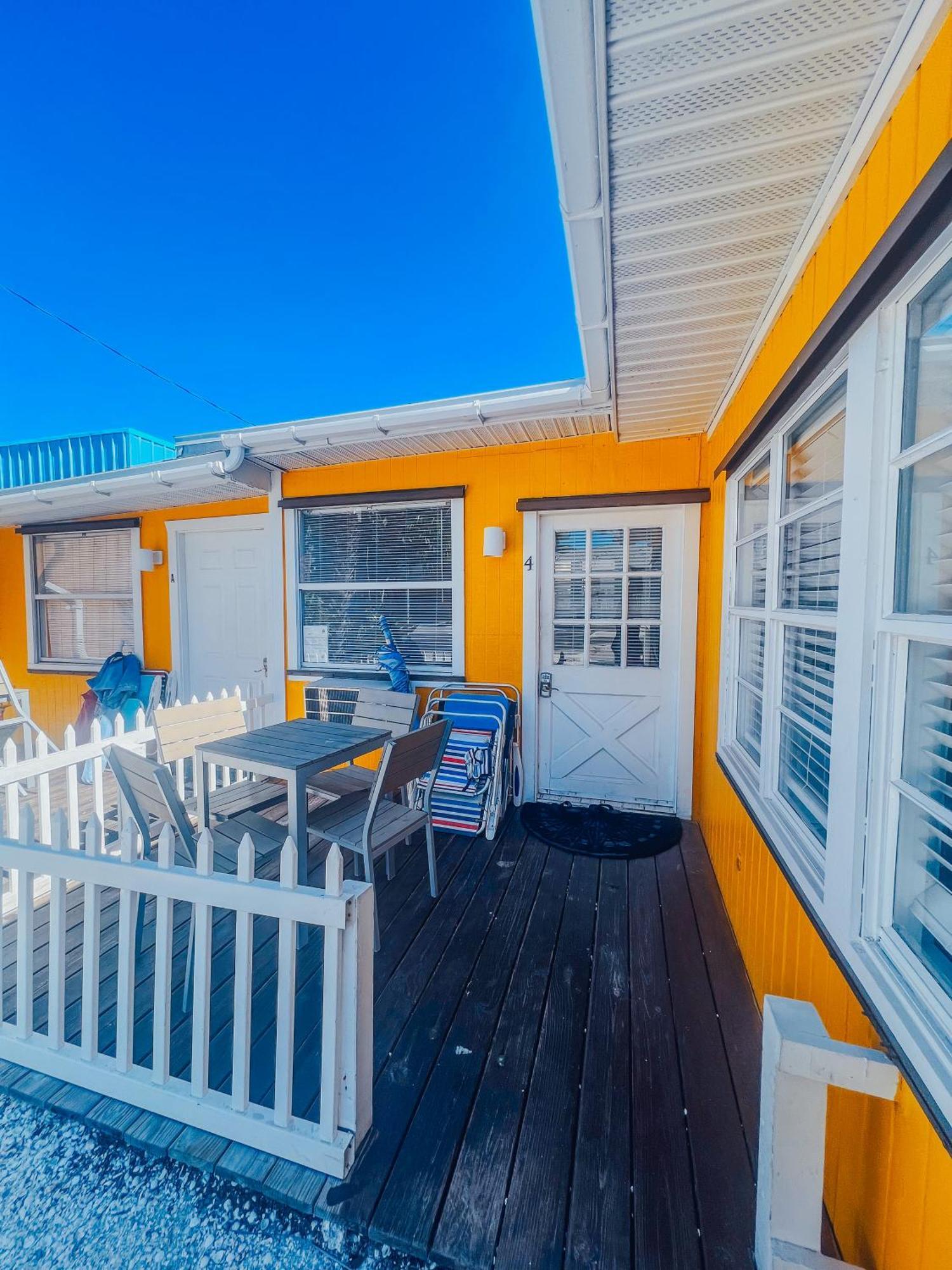 Playa Esmeralda One Bedroom Cottages Bradenton Beach Exterior photo