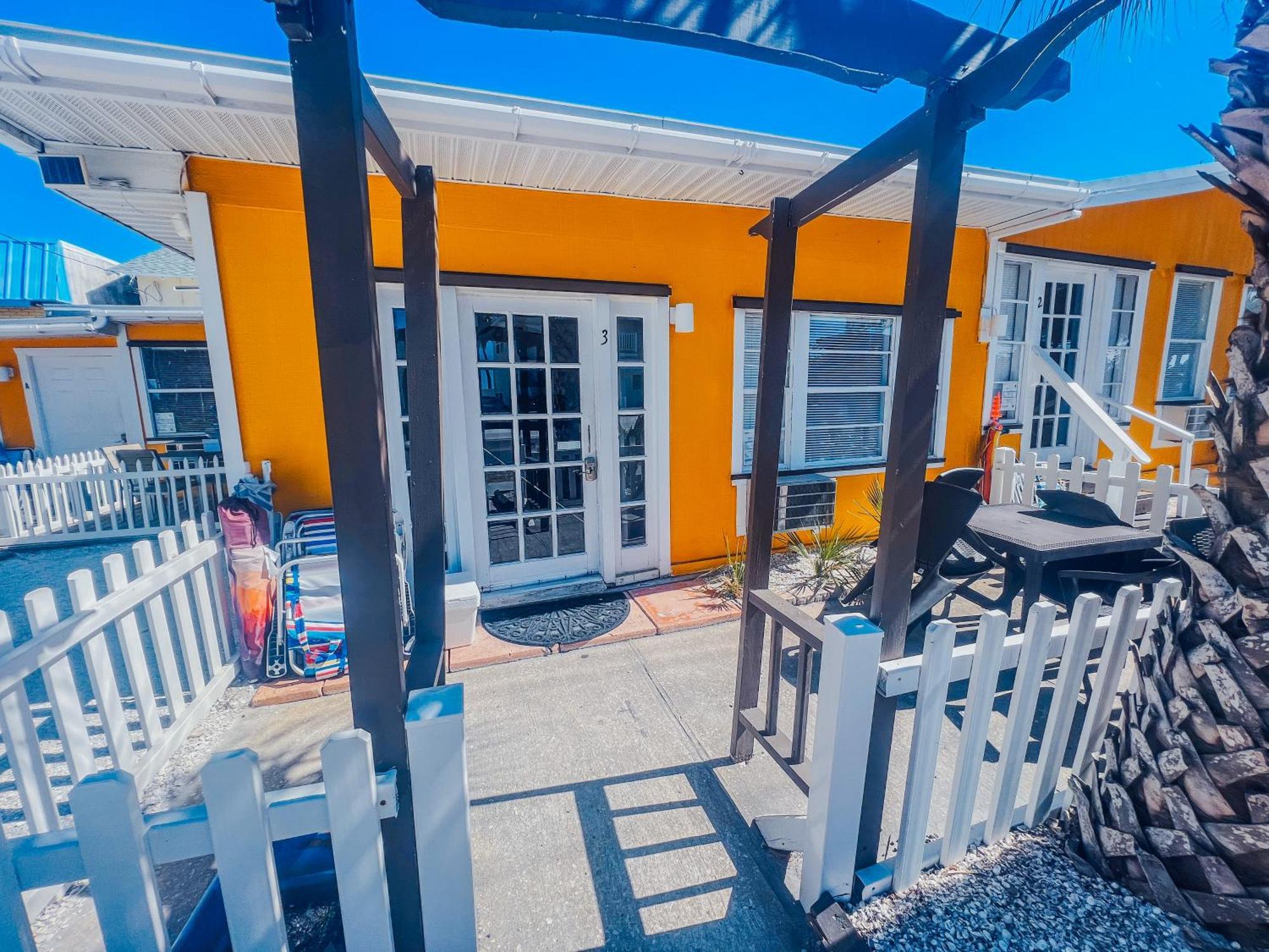 Playa Esmeralda One Bedroom Cottages Bradenton Beach Exterior photo
