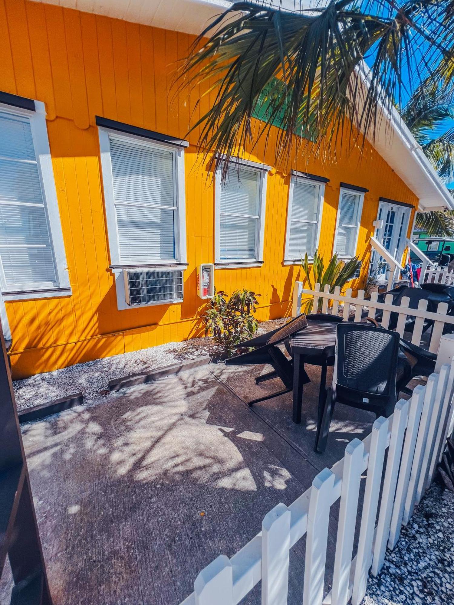 Playa Esmeralda One Bedroom Cottages Bradenton Beach Exterior photo