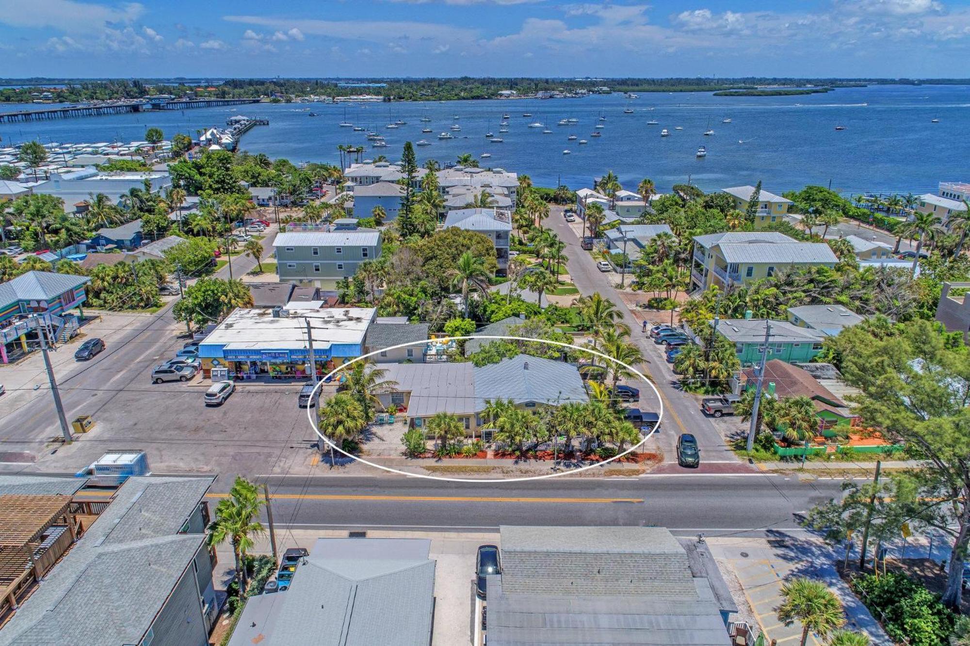 Playa Esmeralda One Bedroom Cottages Bradenton Beach Exterior photo